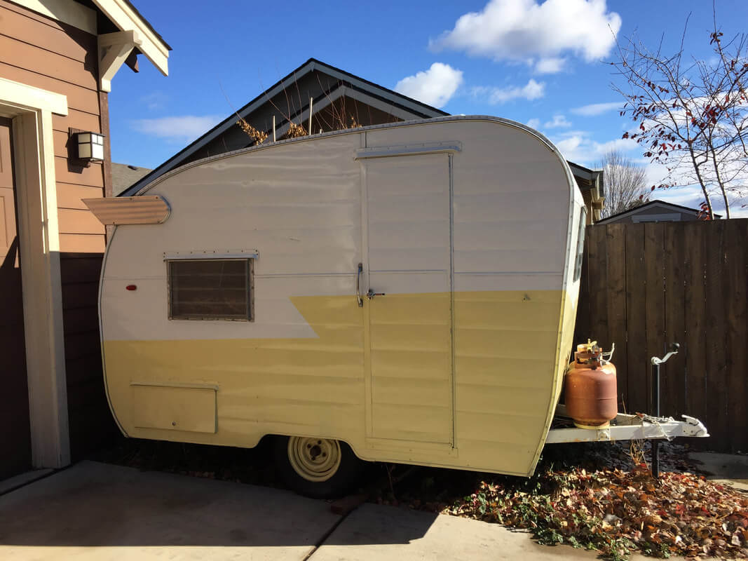 30+ Best Retro Campers For Sale // Vintage Camper and Retro RV